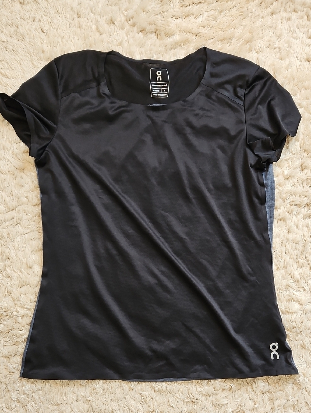 On Running Black Two Tone Women's Short Sleeve Performance Tee